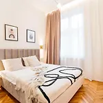 Crystal House - Loftaffair Collection Appartamento *