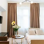 Crystal House - Loftaffair Collection Apartment *