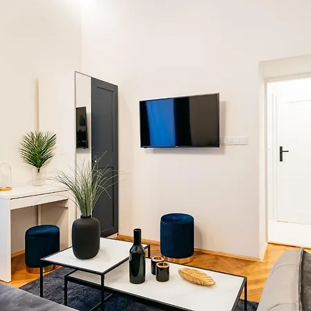 Apartment Crystal House - Loftaffair Collection *