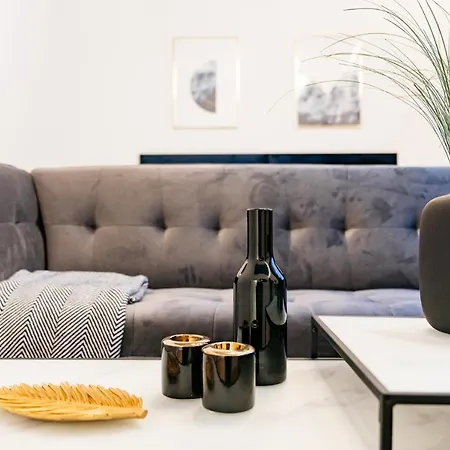 Crystal House - Loftaffair Collection Apartment *