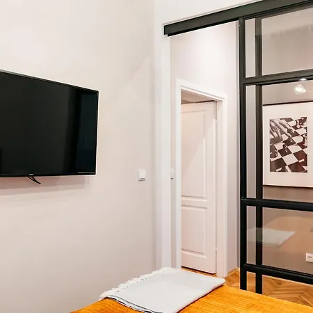 Crystal House - Loftaffair Collection Apartment *