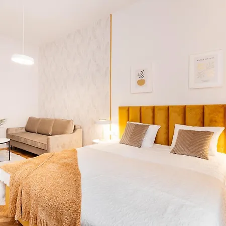Crystal House - Loftaffair Collection Apartment