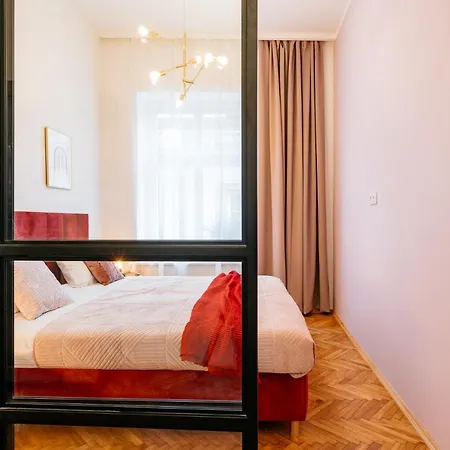 Crystal House - Loftaffair Collection Apartment