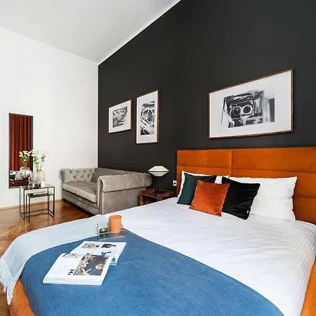 Daire Crystal House - Loftaffair Collection *