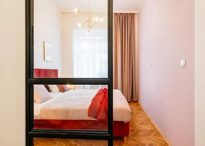 Crystal House - Loftaffair Collection Apartment