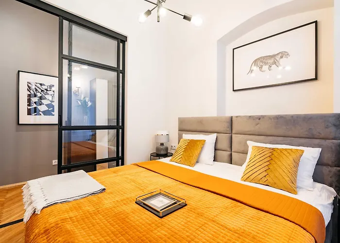 Crystal House - Loftaffair Collection