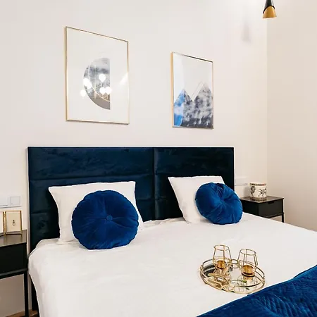 Crystal House - Loftaffair Collection 아파트 *