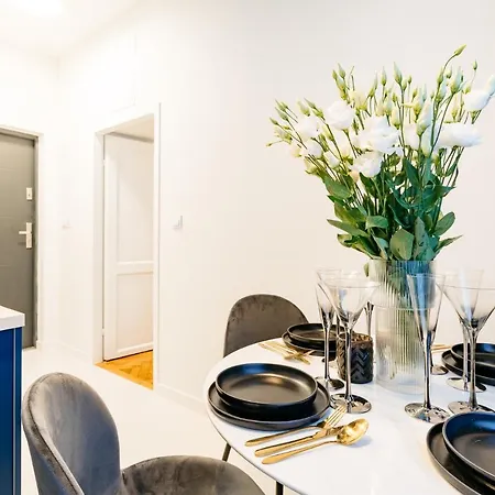 Crystal House - Loftaffair Collection 아파트 *