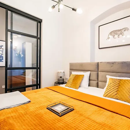 Crystal House - Loftaffair Collection